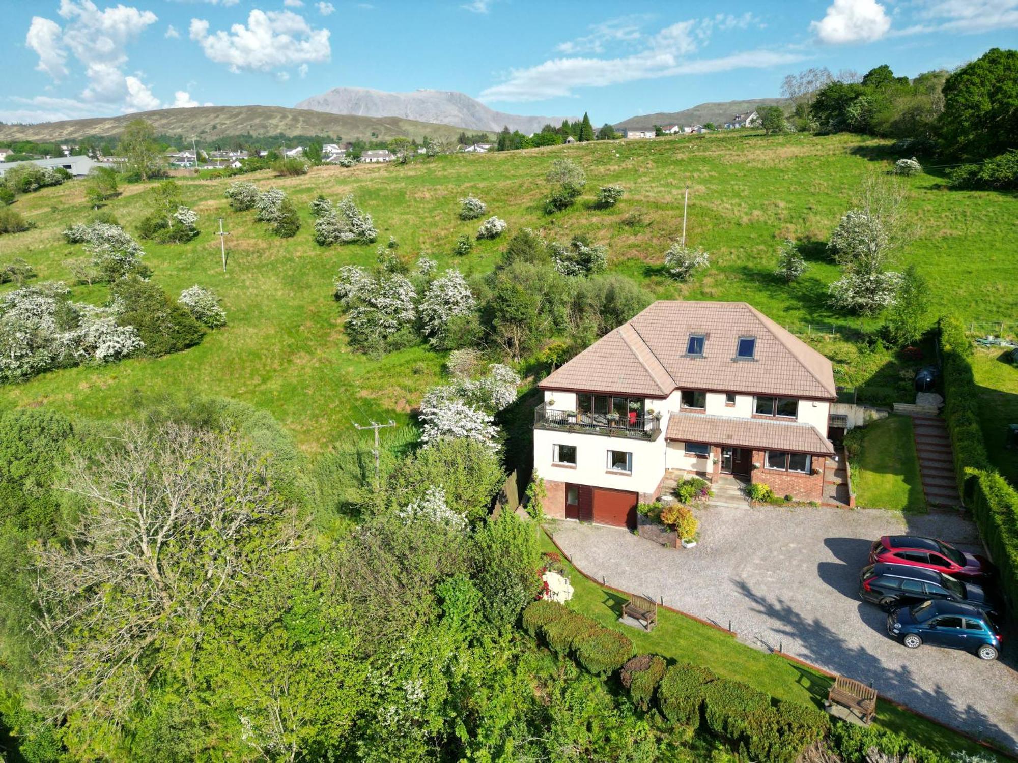Balcarres Self Catering Apartment Fort William Exterior photo